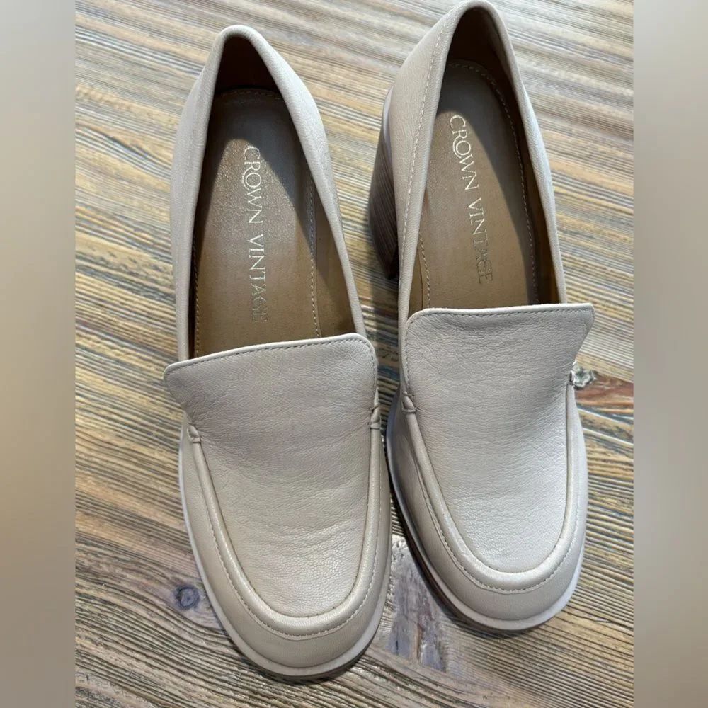 NWOT ! Crown Vintage Women's Beige Pump Heels - Picture 13 of 13